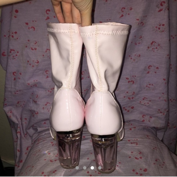 Pink latex booties - Picture 3 of 4